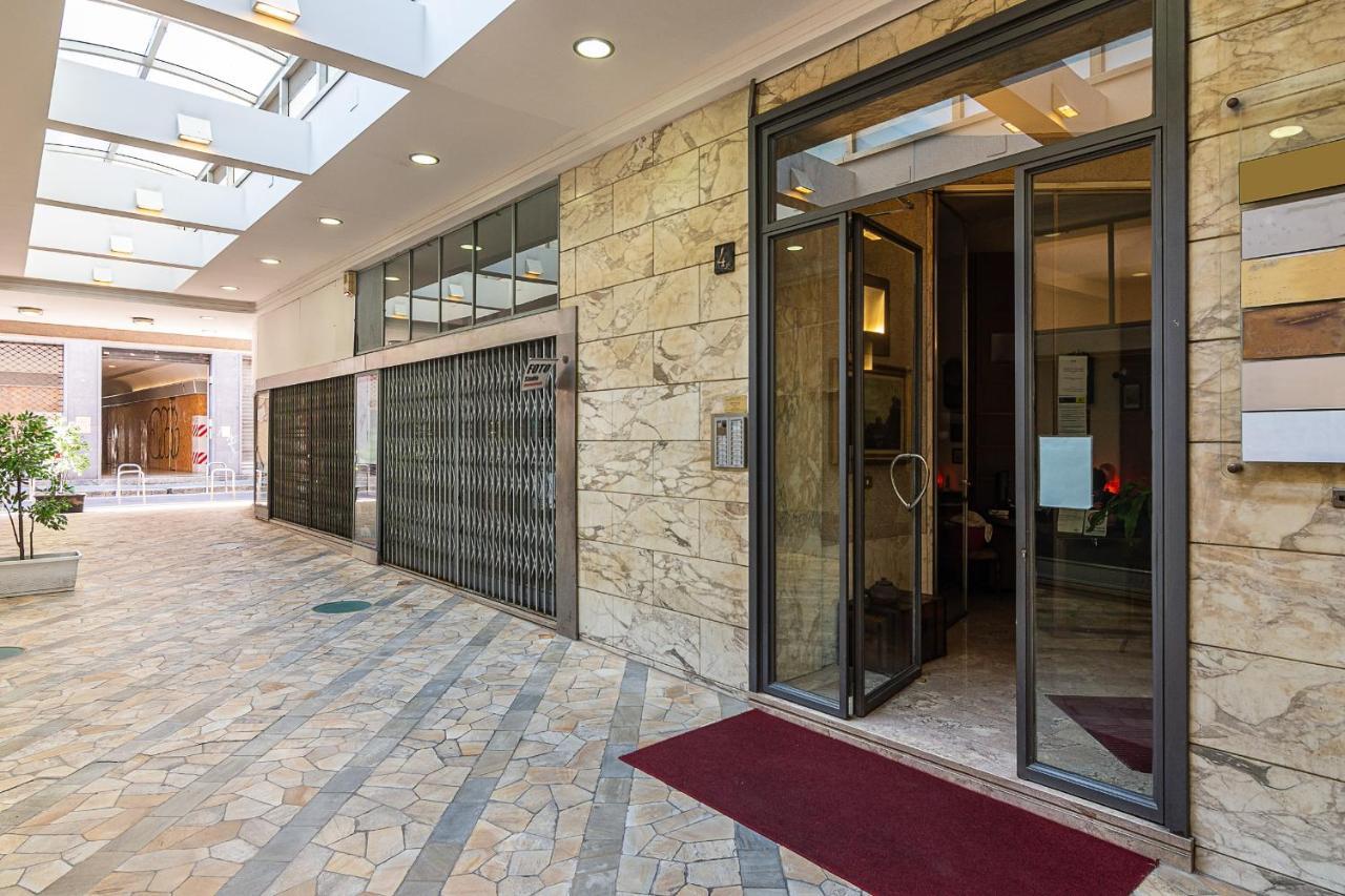 Classbnb - Two Apartments 400 Meters From The Duomo Milano Esterno foto